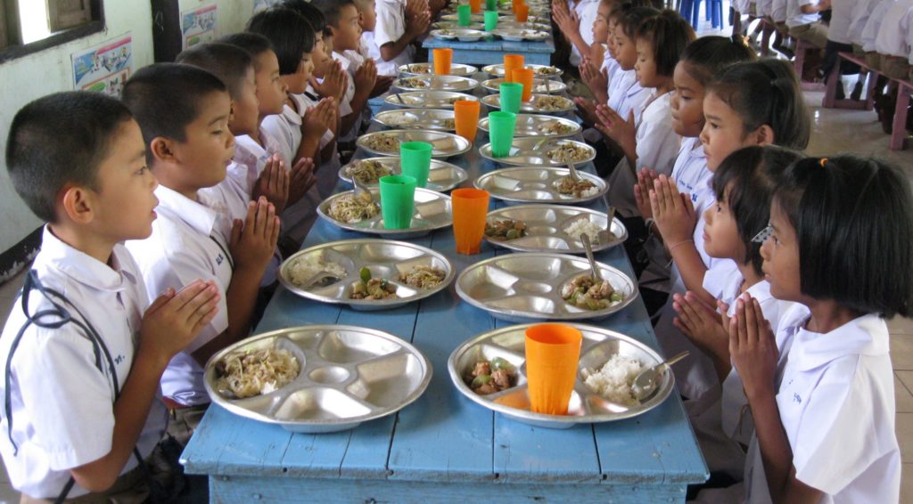 ปรับเพิ่มงบโครงการอาหารกลางวันเด็กนักเรียน